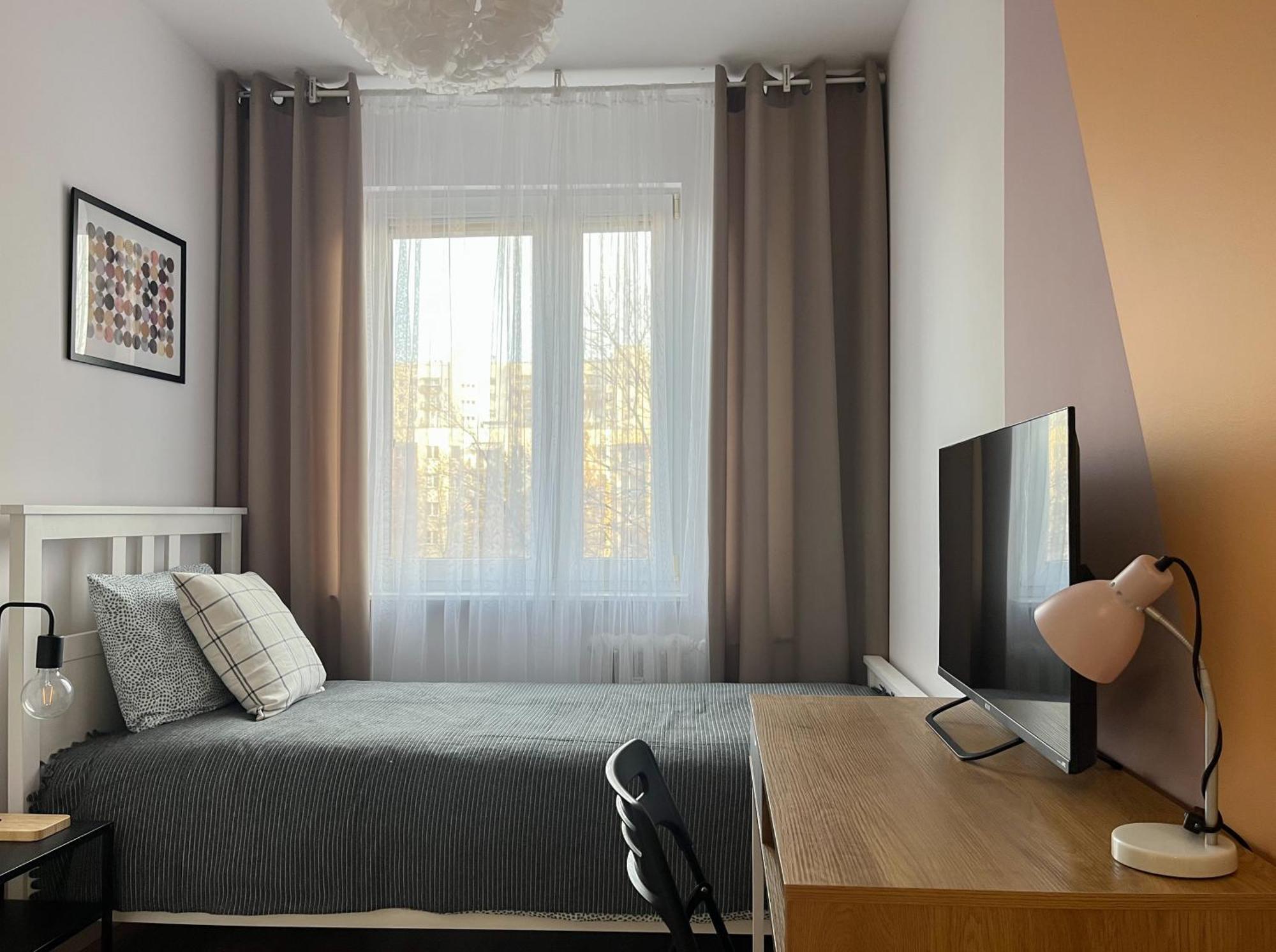 Shape&Color Premium Hostel Варшава Экстерьер фото